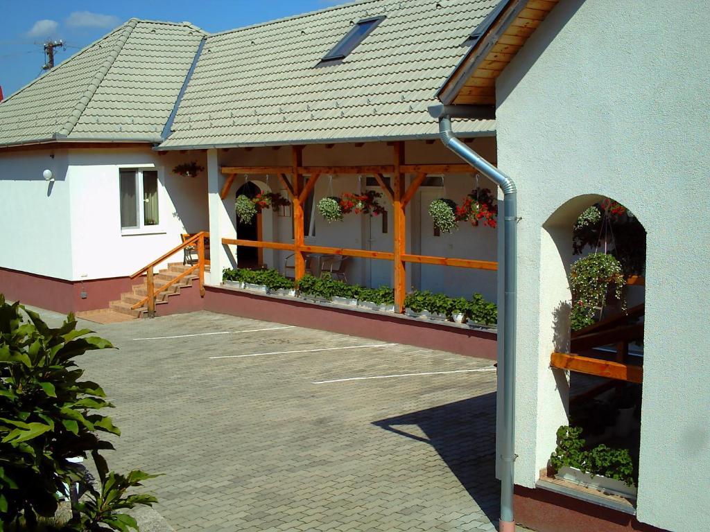 Ferienwohnung Polonia Apartman Egerszalók Exterior foto
